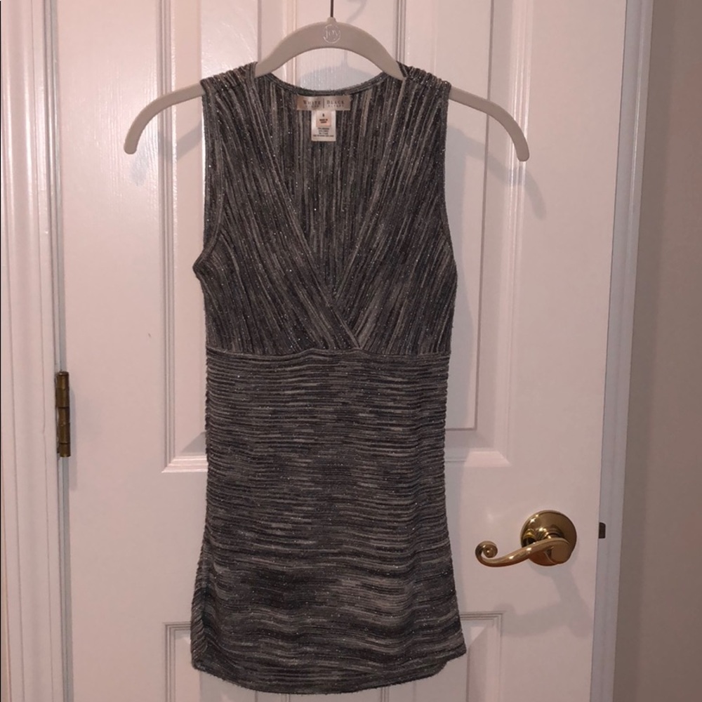 White House Black Market white/gray/Black top SZ.S